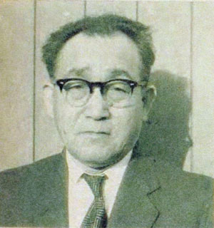 円谷英二
